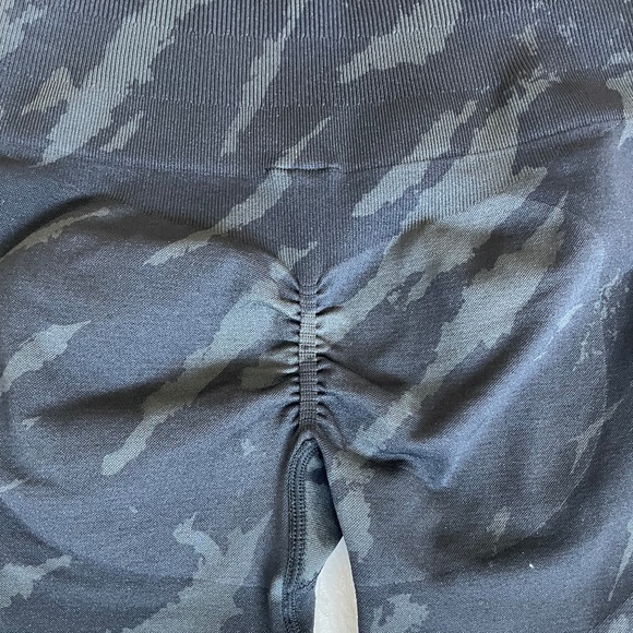 NWT Darc Sport Seamless Short Black Camo (Size S) - Picture 7 of 8